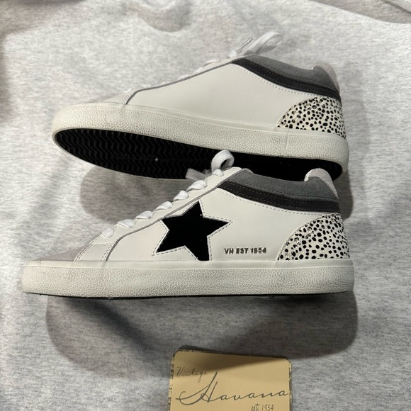 Brand new Vintage Havana sneakers. - Picture 1 of 6